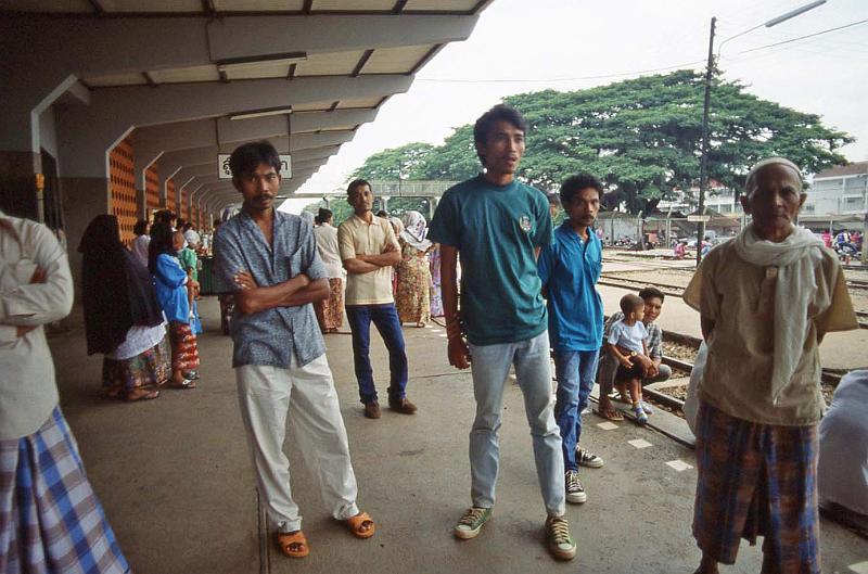 WT 0800 118a10 e003 Thailand Sungai Kolok Station.jpg